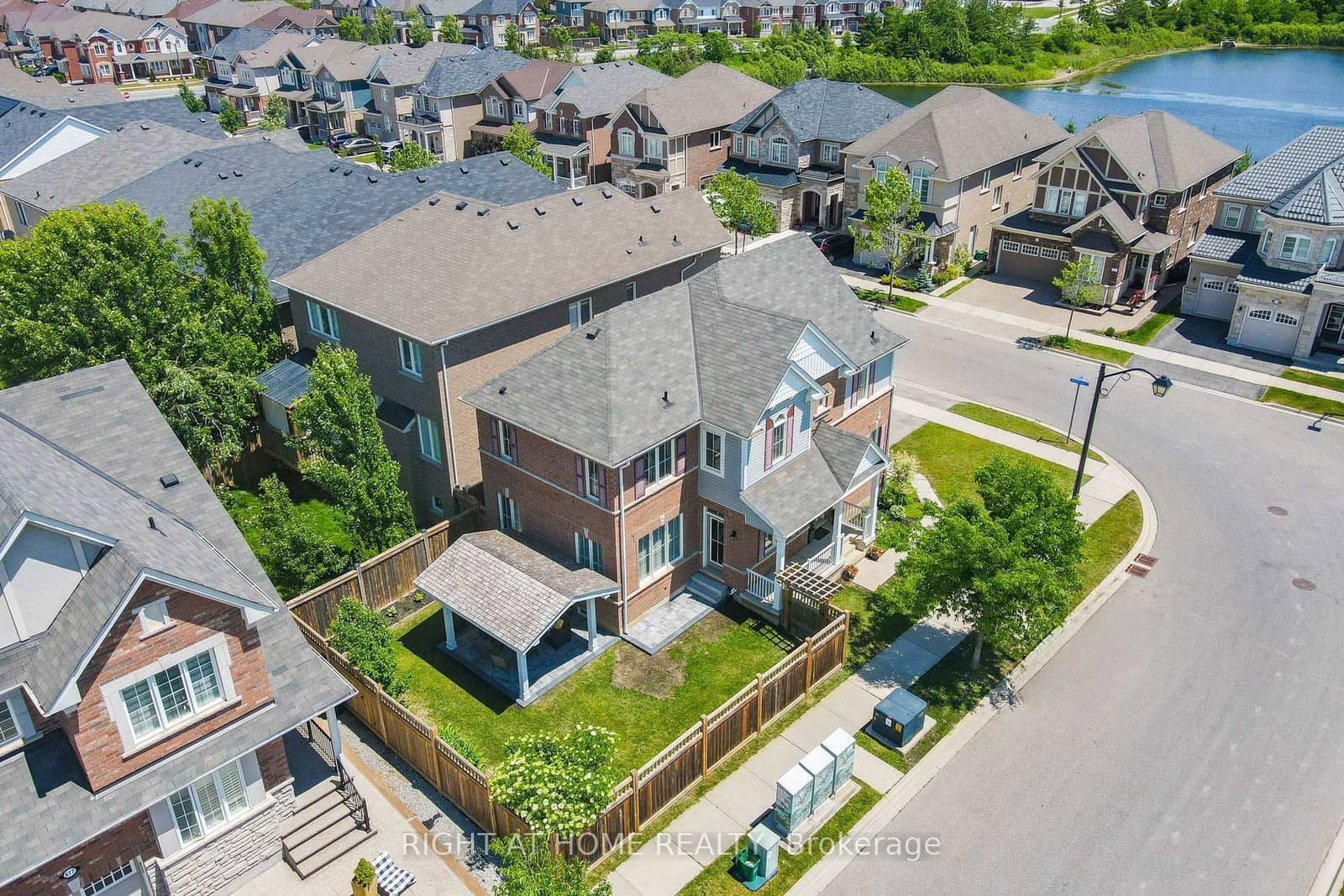 615 Hepburn Road thumbnail 45