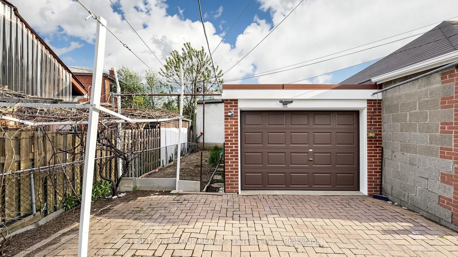 683 Old Weston Road thumbnail 25