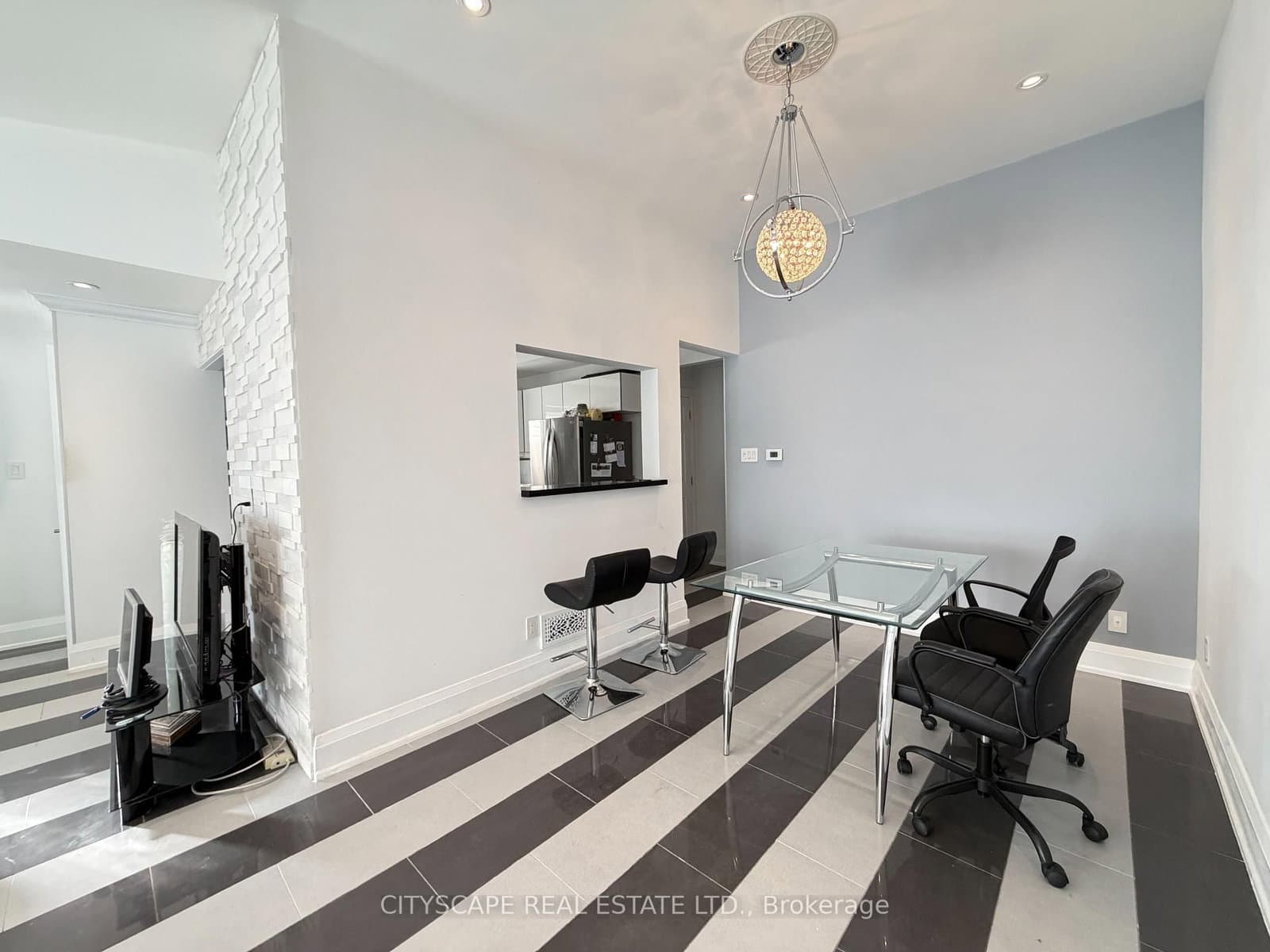 135 Bonham Boulevard, Unit Upper thumbnail 40