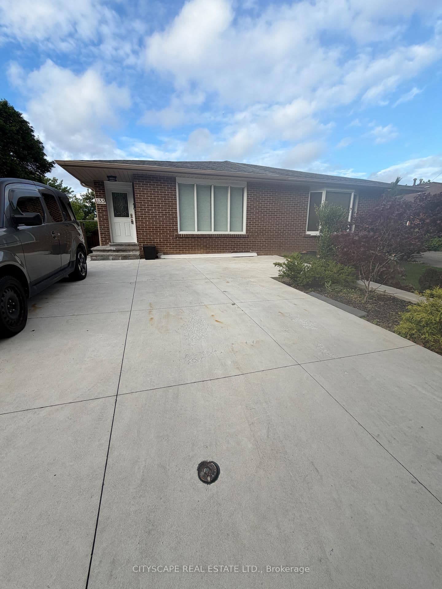 135 Bonham Boulevard, Unit Upper thumbnail 43