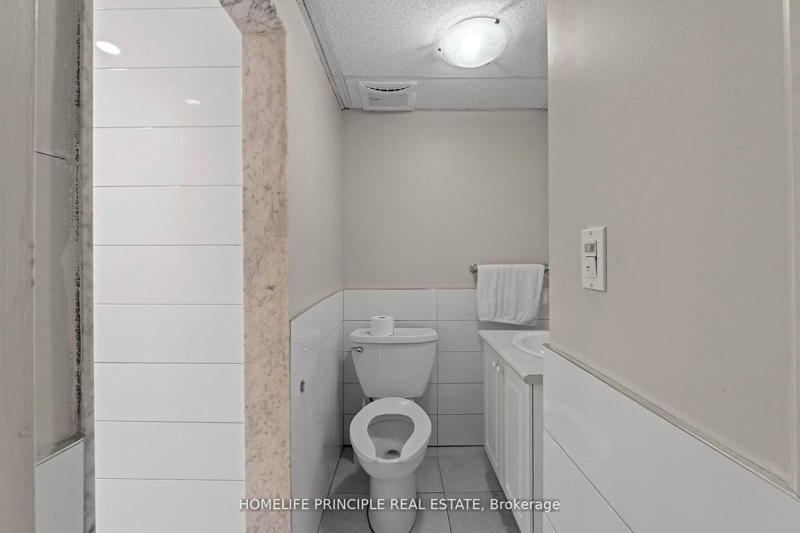 1270 Finch Avenue W, Unit 1 thumbnail 28