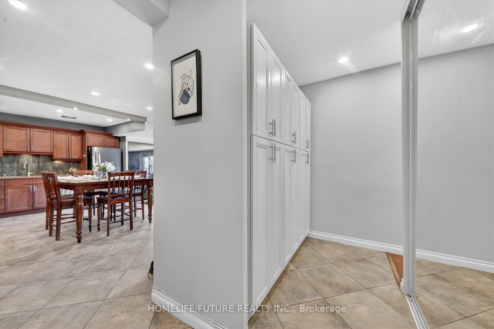 15 Elizabeth Street N, Unit 704 thumbnail 10