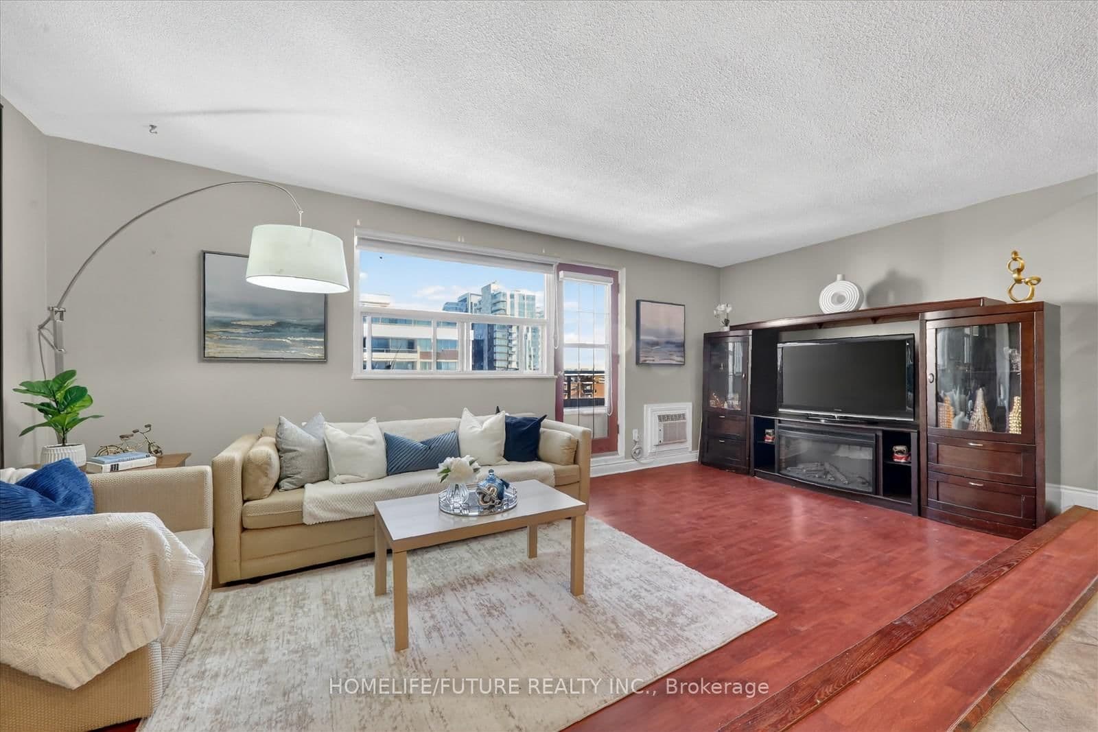 15 Elizabeth Street N, Unit 704 thumbnail 18