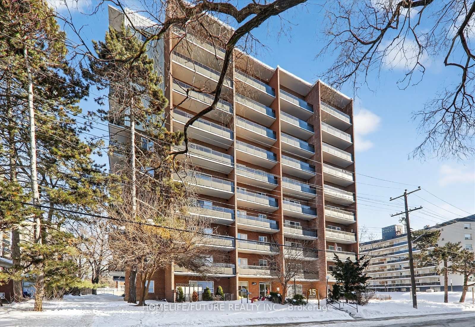 15 Elizabeth Street N, Unit 704 thumbnail 2