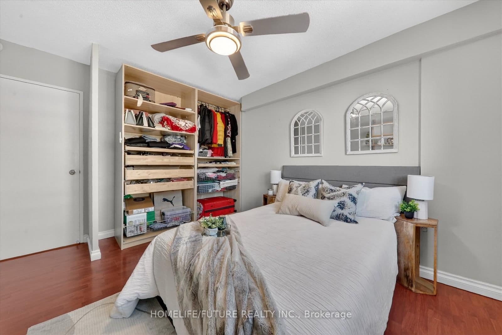 15 Elizabeth Street N, Unit 704 thumbnail 22