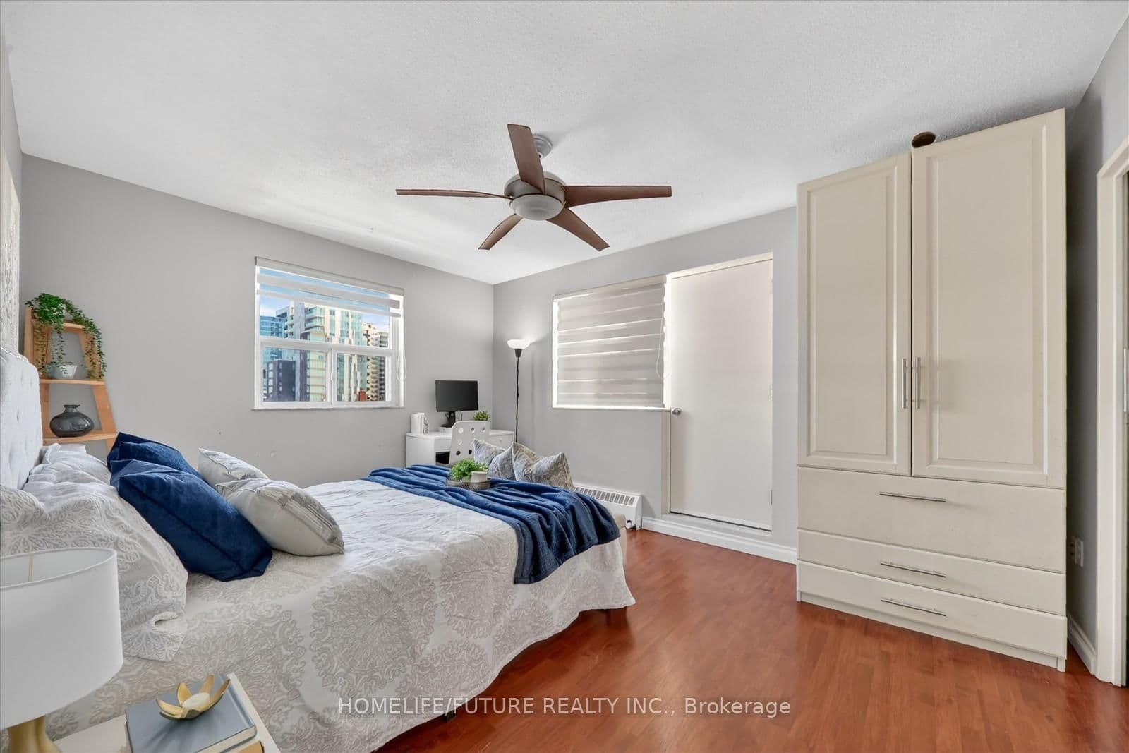15 Elizabeth Street N, Unit 704 thumbnail 26