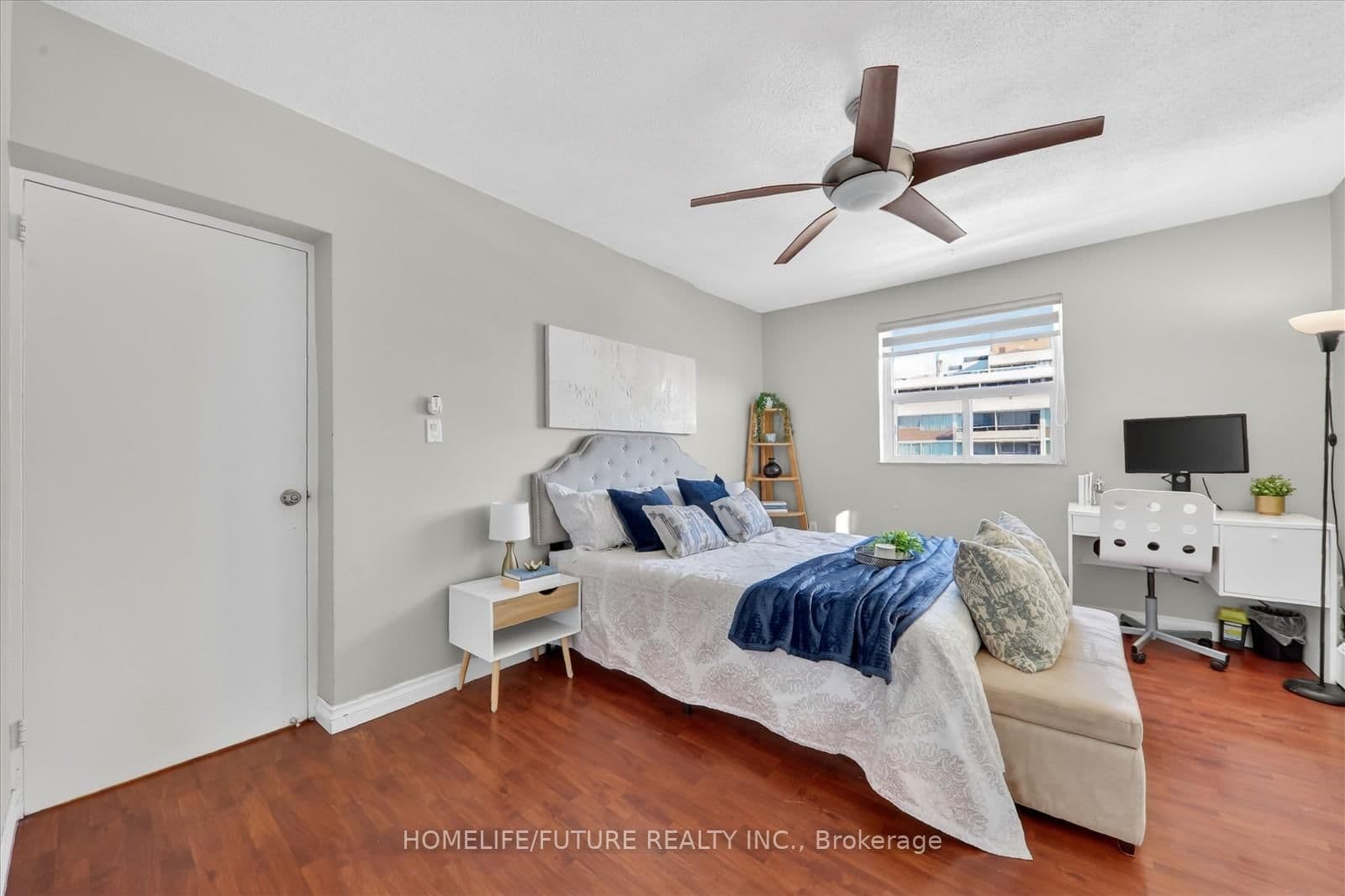 15 Elizabeth Street N, Unit 704 thumbnail 27