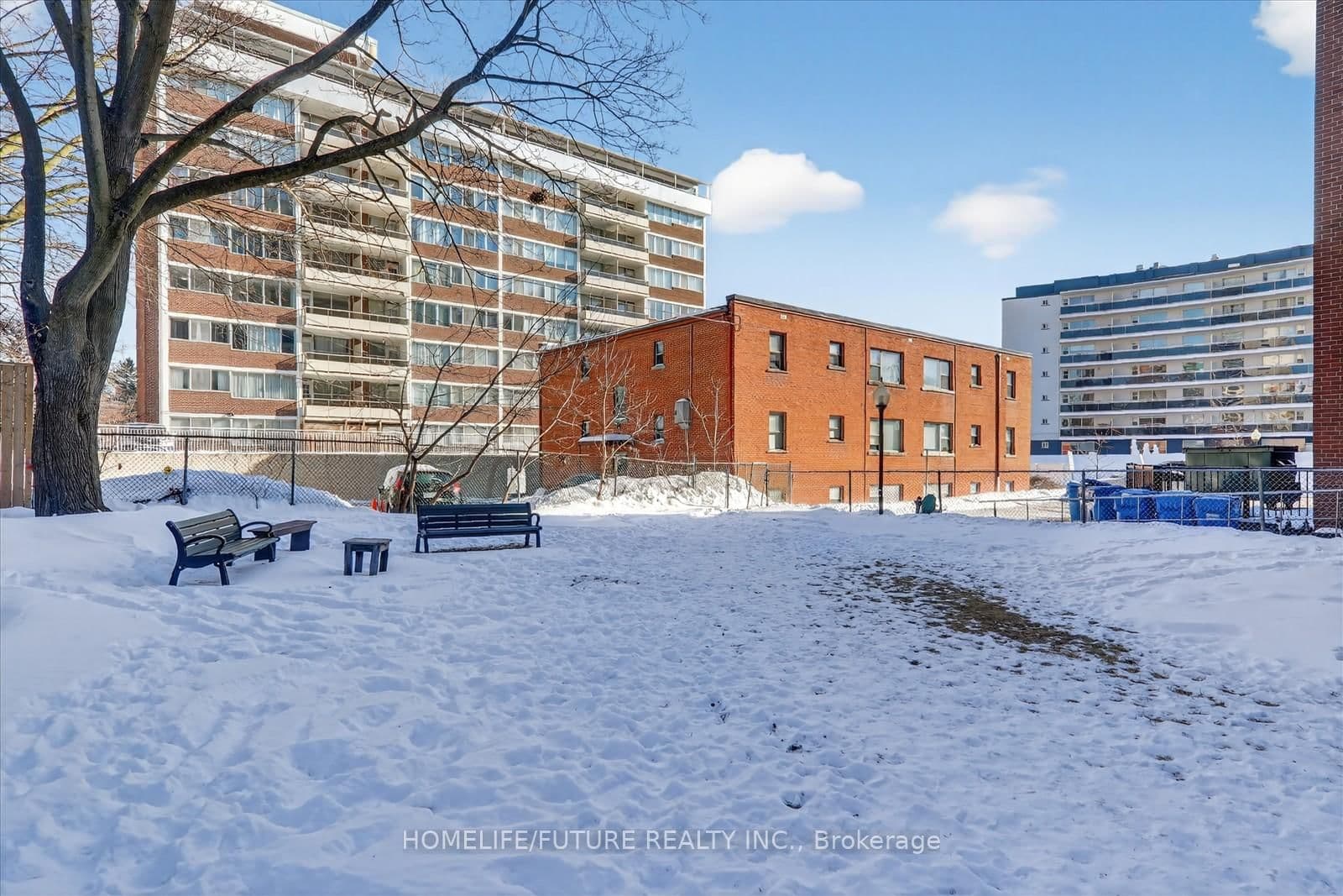 15 Elizabeth Street N, Unit 704 thumbnail 33