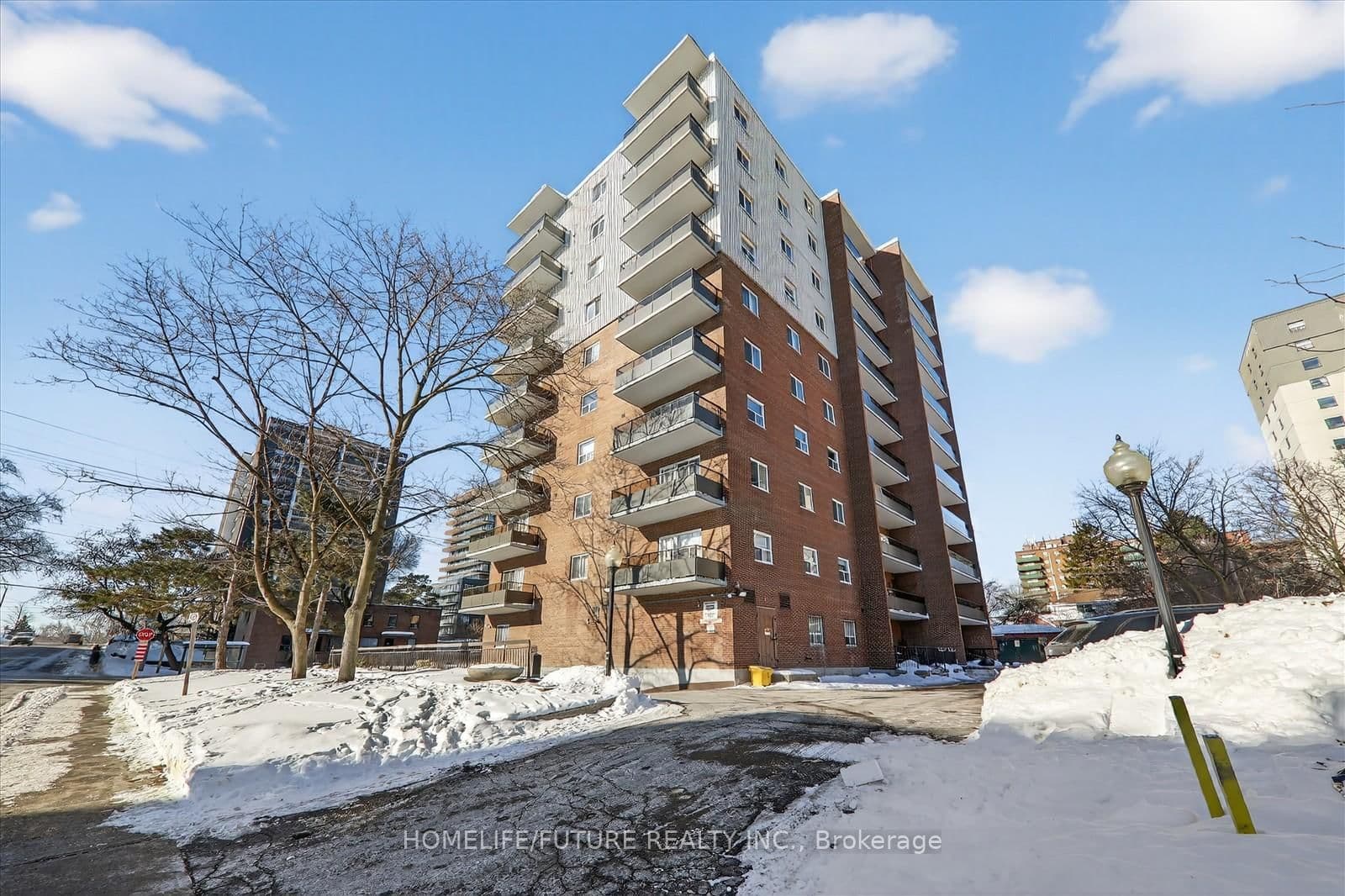15 Elizabeth Street N, Unit 704 thumbnail 34
