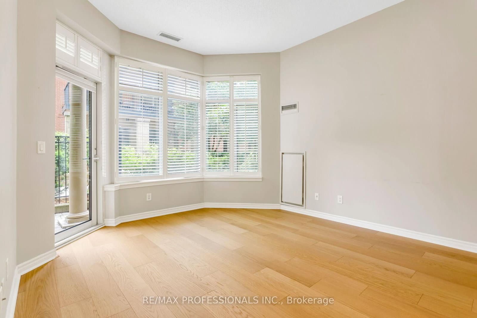 350 Princess Royal Drive, Unit 102 thumbnail 10