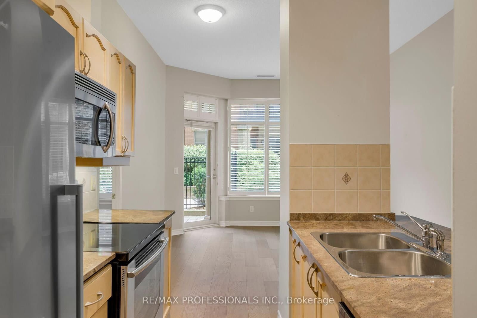350 Princess Royal Drive, Unit 102 thumbnail 15
