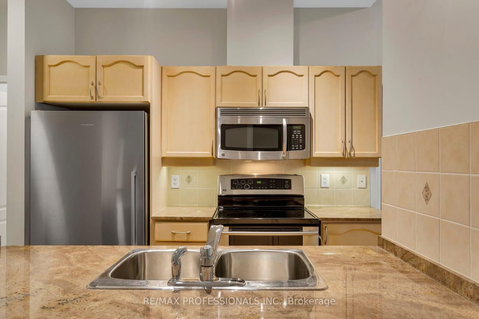 350 Princess Royal Drive, Unit 102 thumbnail 16