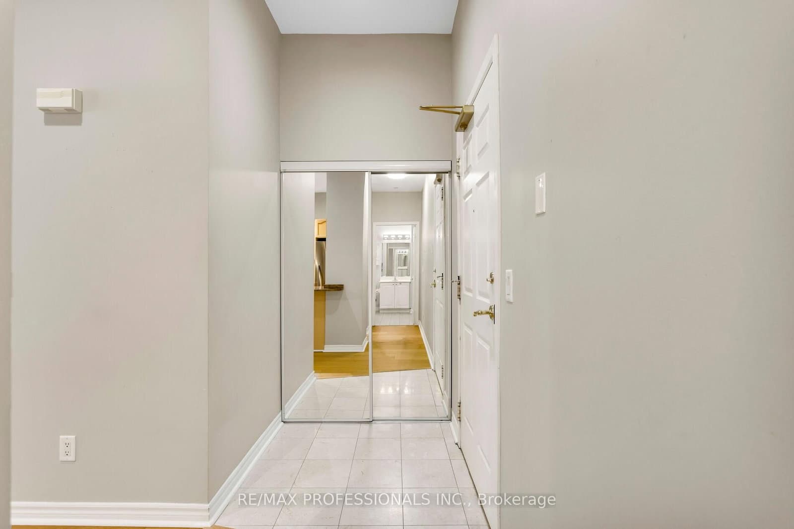350 Princess Royal Drive, Unit 102 thumbnail 20