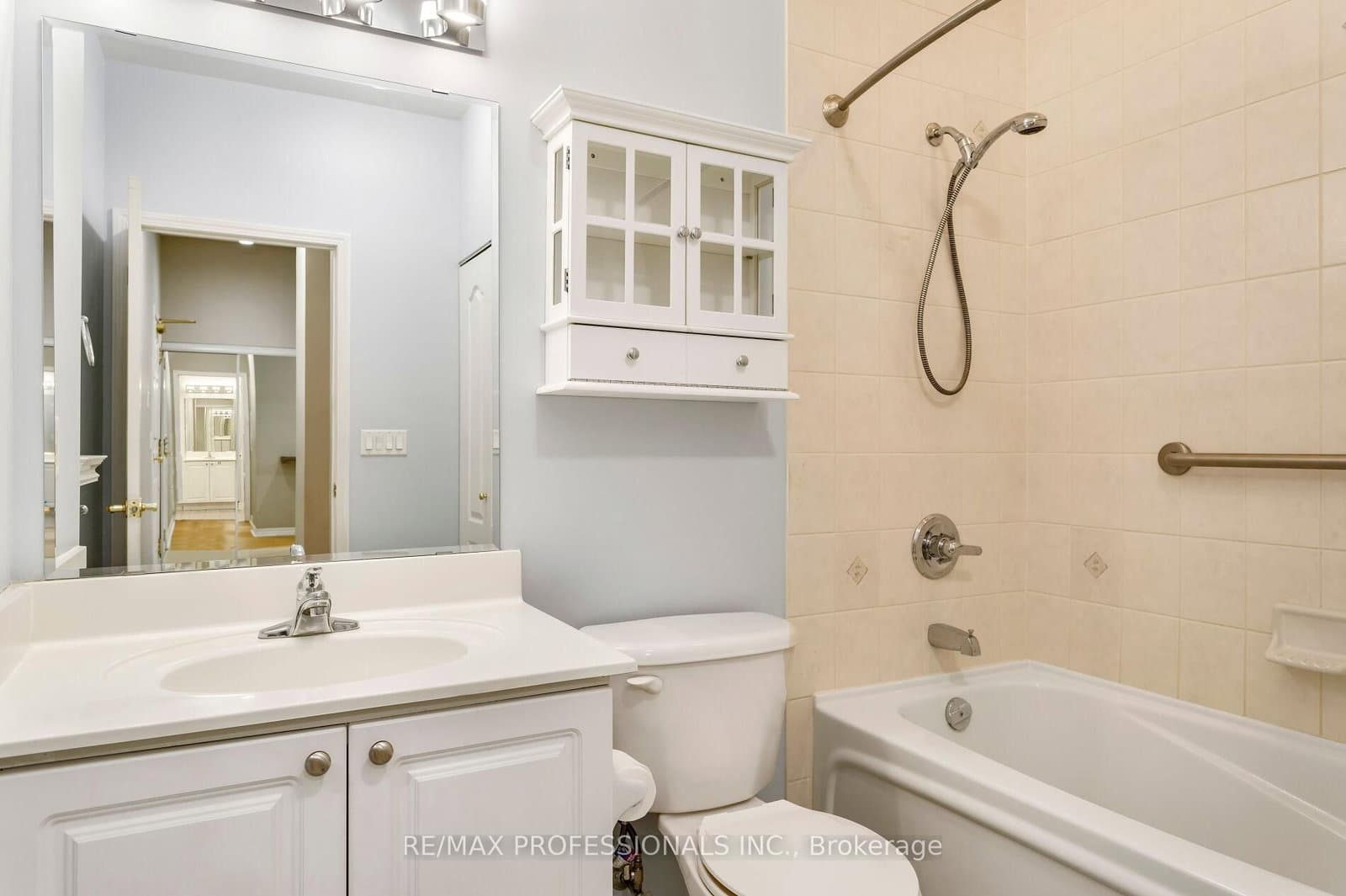 350 Princess Royal Drive, Unit 102 thumbnail 37
