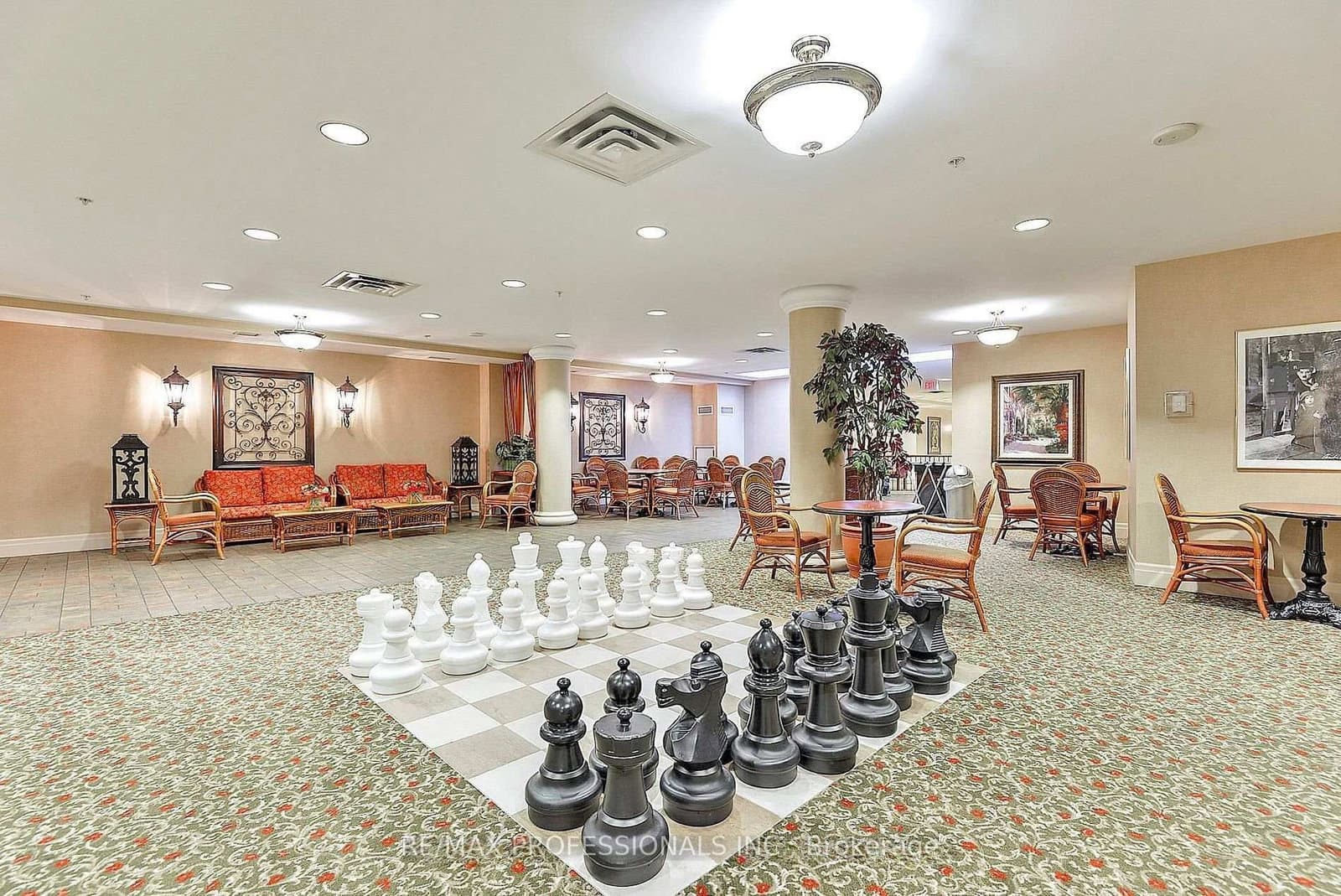 350 Princess Royal Drive, Unit 102 thumbnail 44