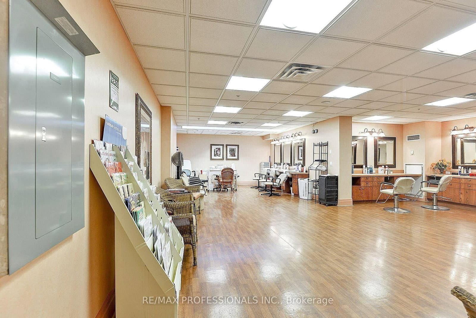 350 Princess Royal Drive, Unit 102 thumbnail 46