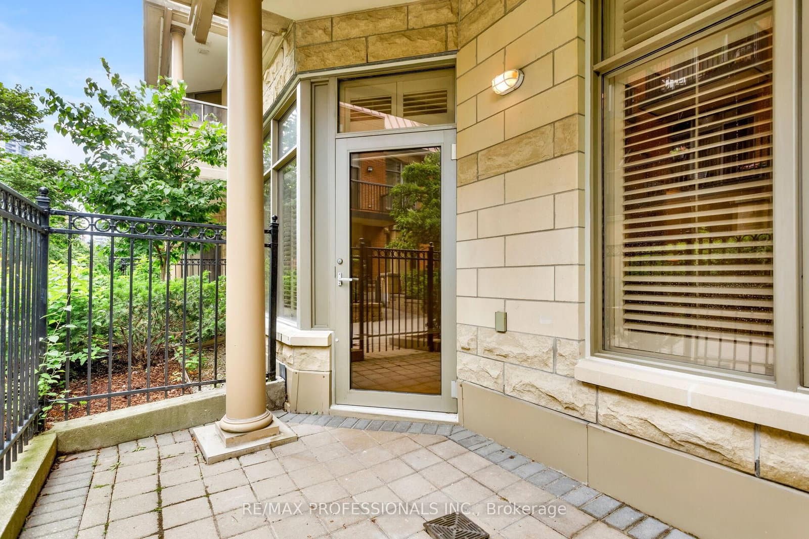 350 Princess Royal Drive, Unit 102 thumbnail 6