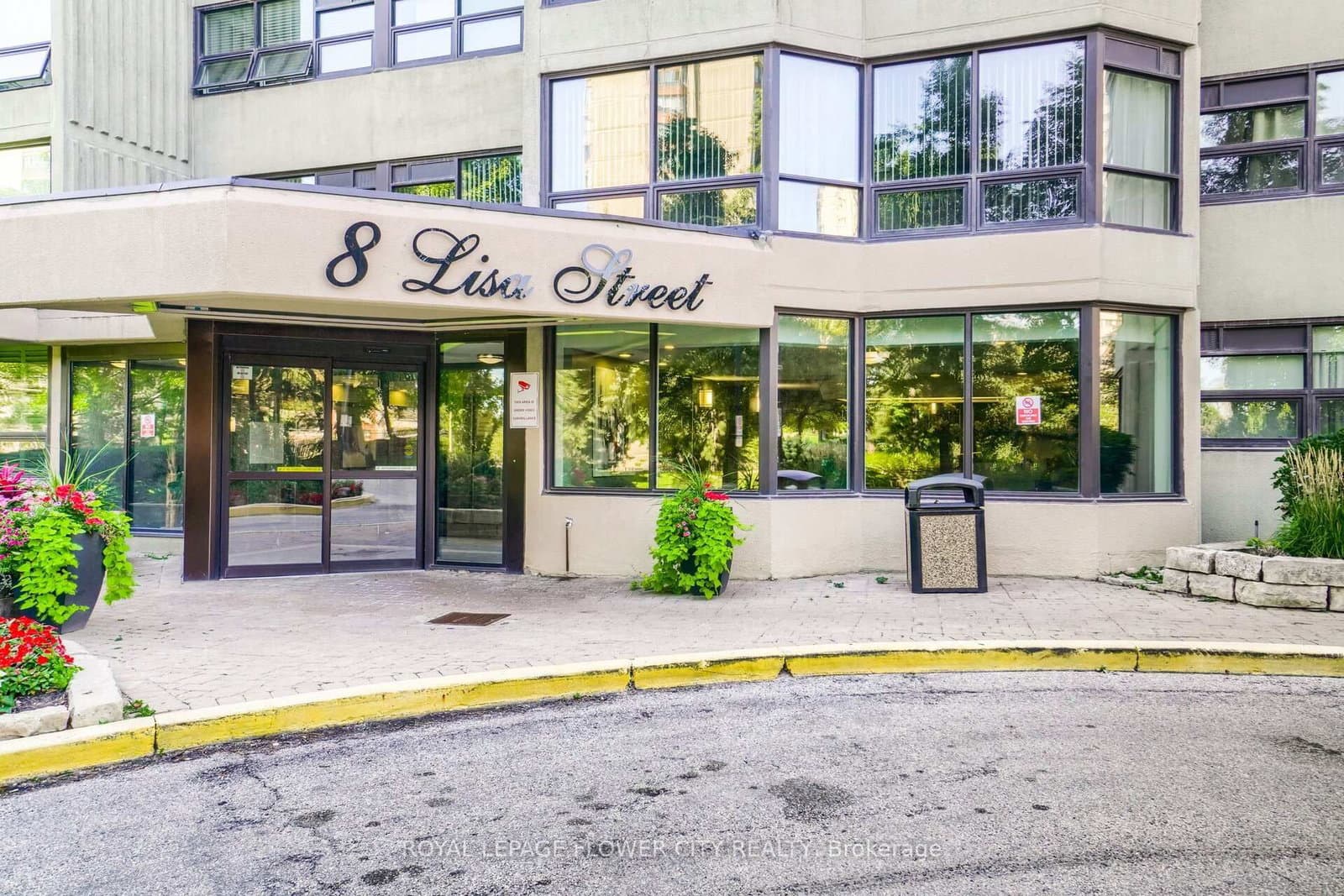 8 Lisa Street, Unit 307 thumbnail 4