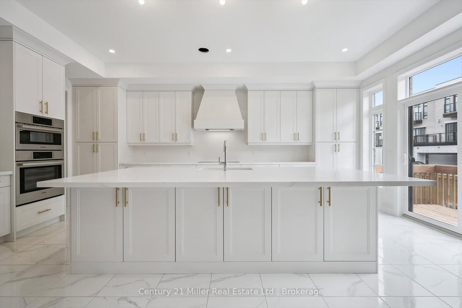 3262 Millicent Avenue thumbnail 13