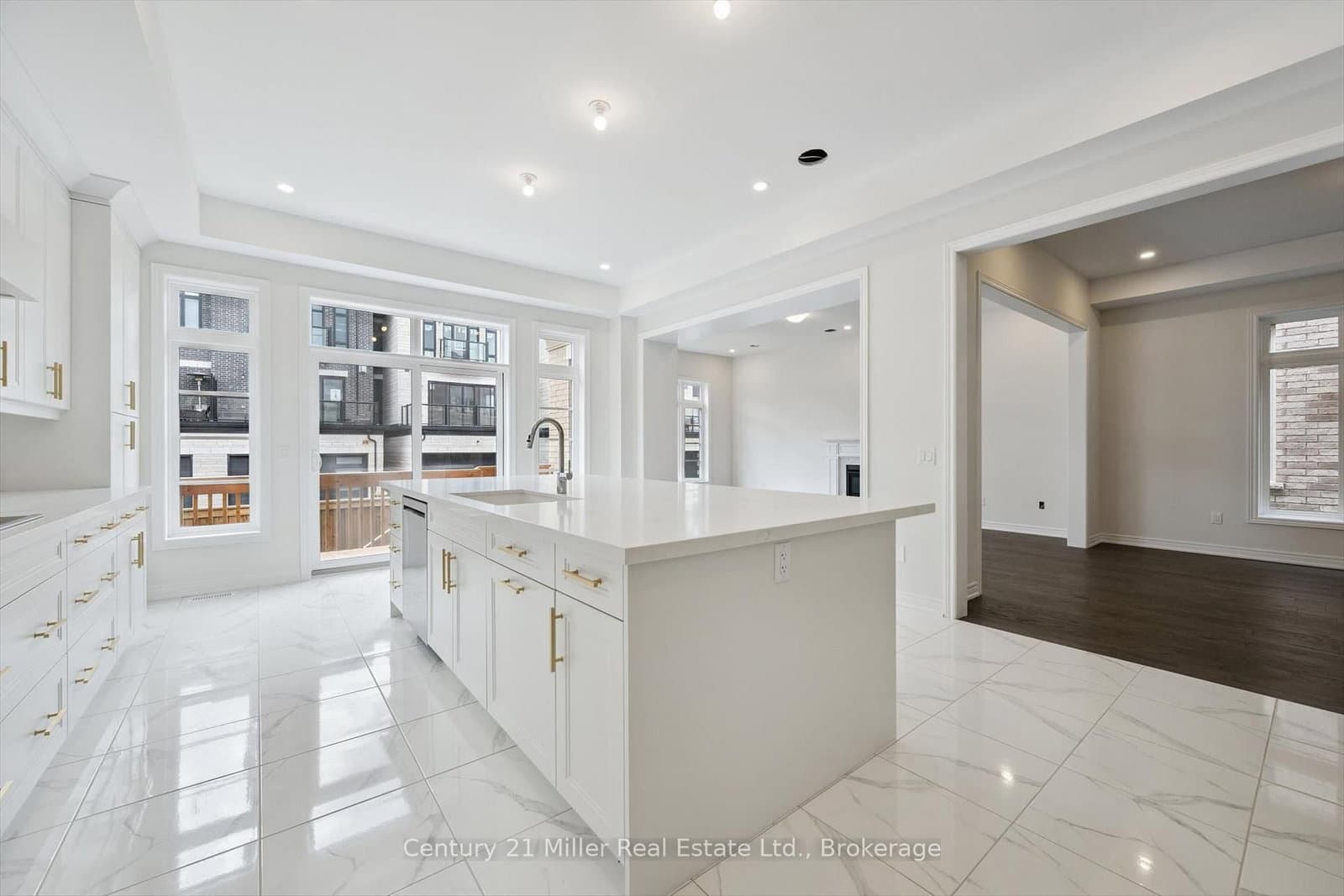 3262 Millicent Avenue thumbnail 15