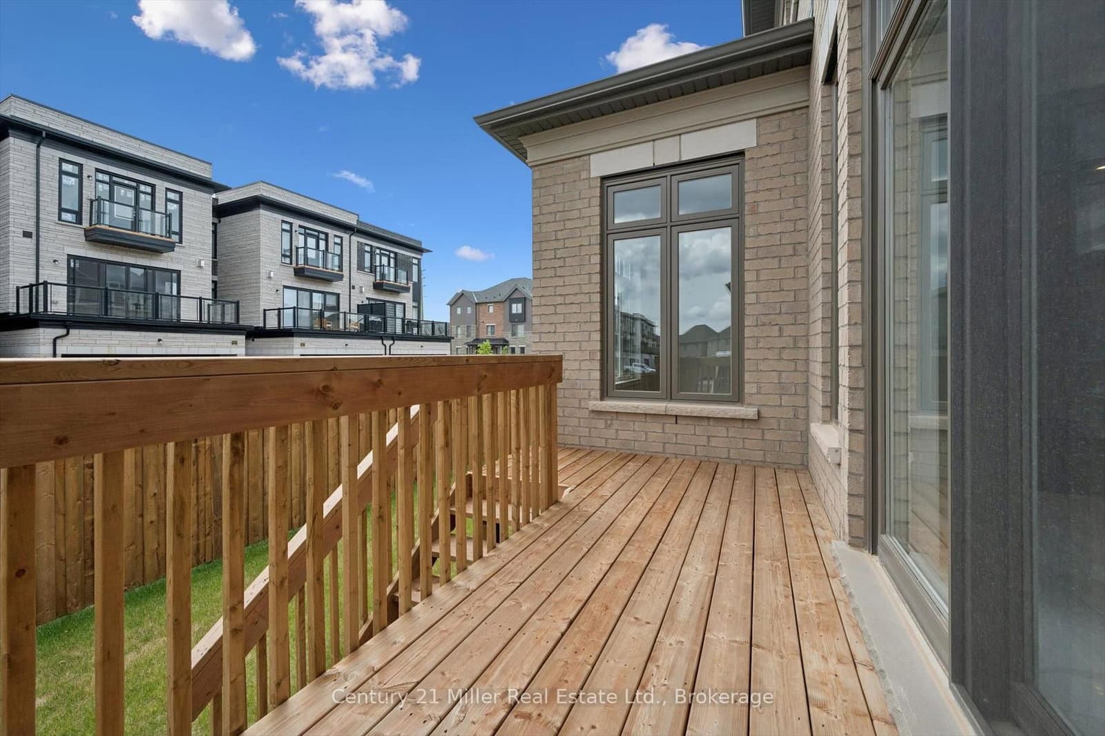 3262 Millicent Avenue thumbnail 40