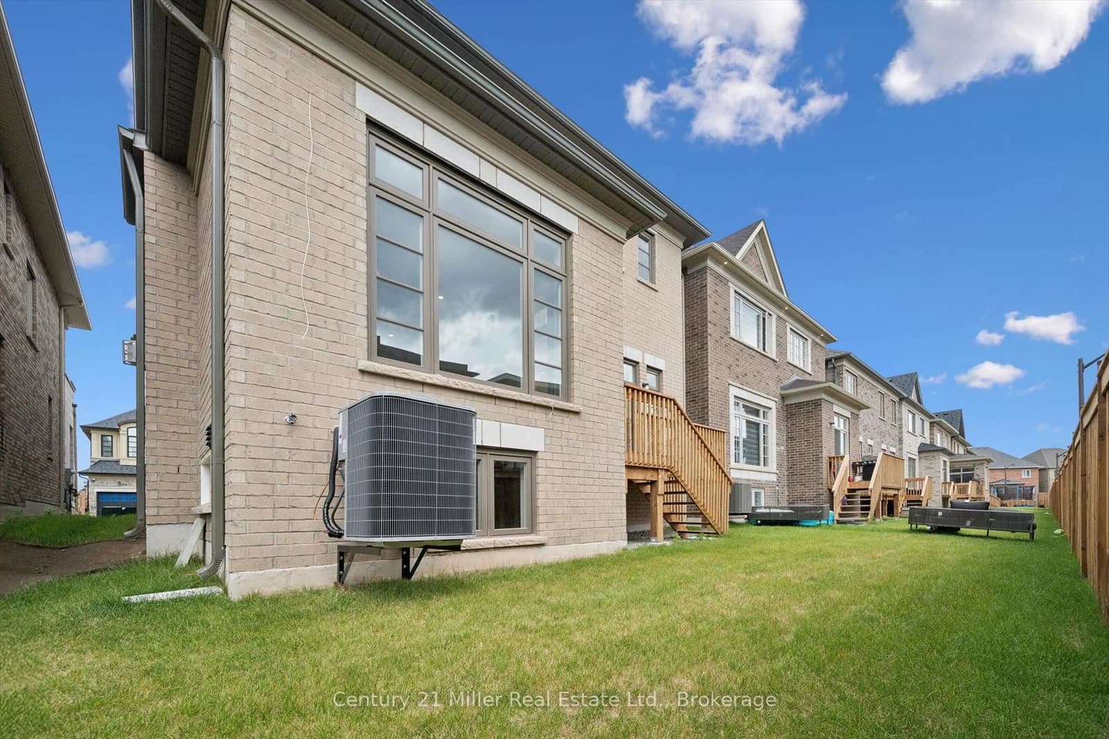 3262 Millicent Avenue thumbnail 43