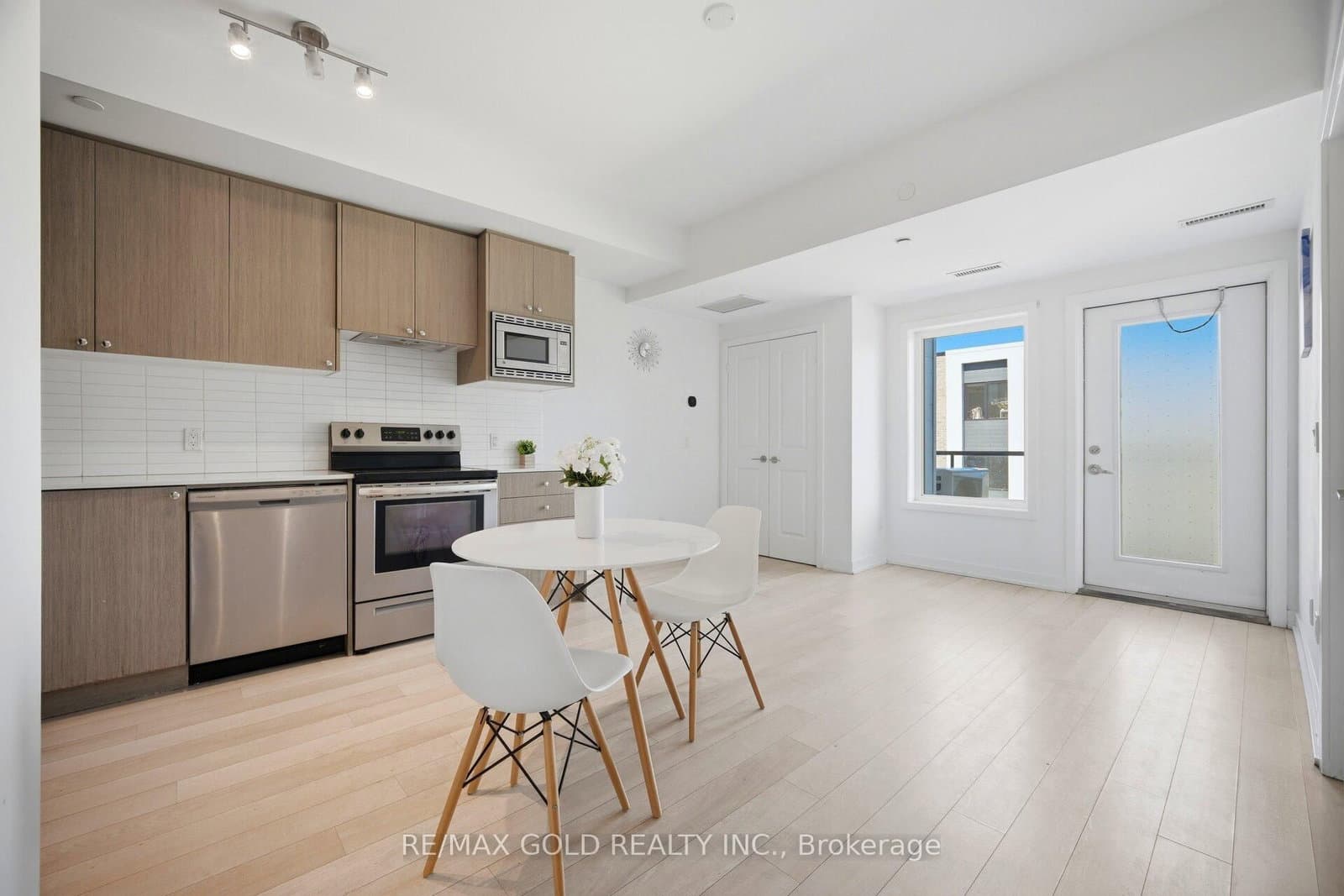 155 Downsview Park Boulevard, Unit 204 thumbnail 7