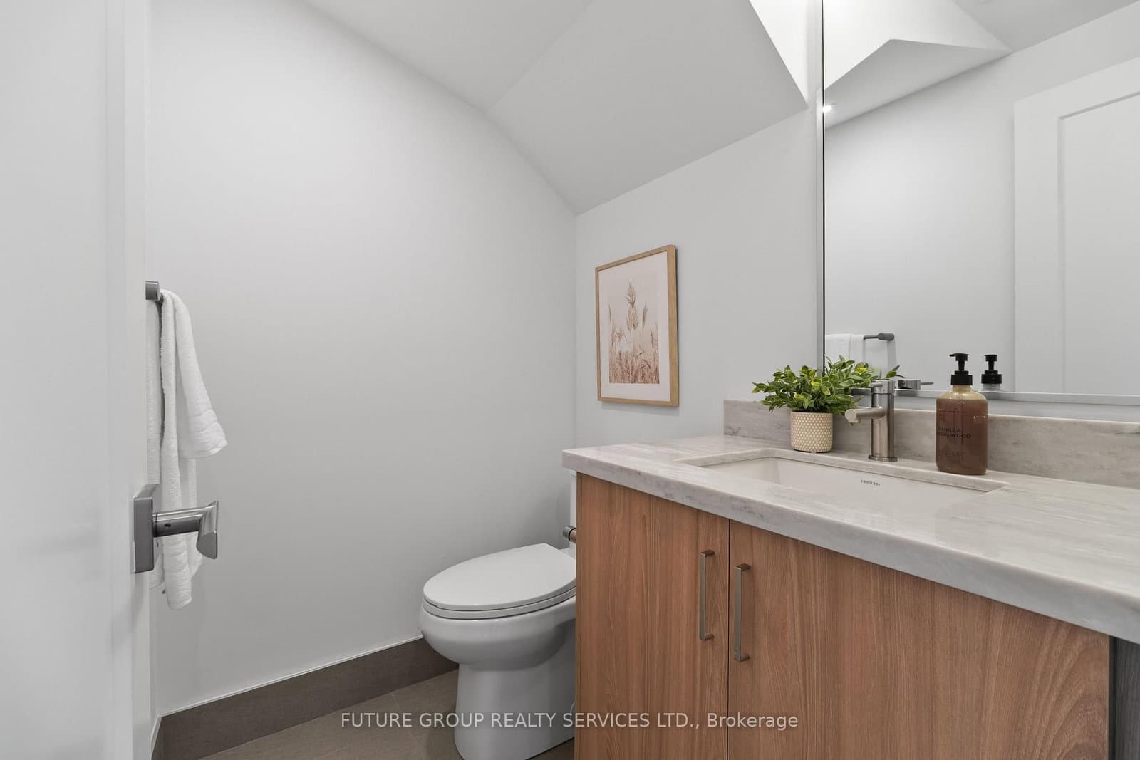 34 Poplar Avenue, Unit Unit 5 thumbnail 12