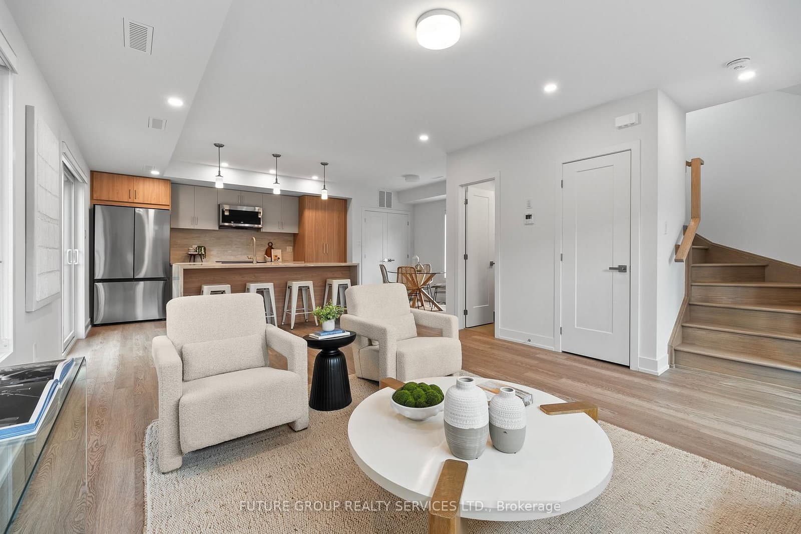 34 Poplar Avenue, Unit Unit 5 thumbnail 4