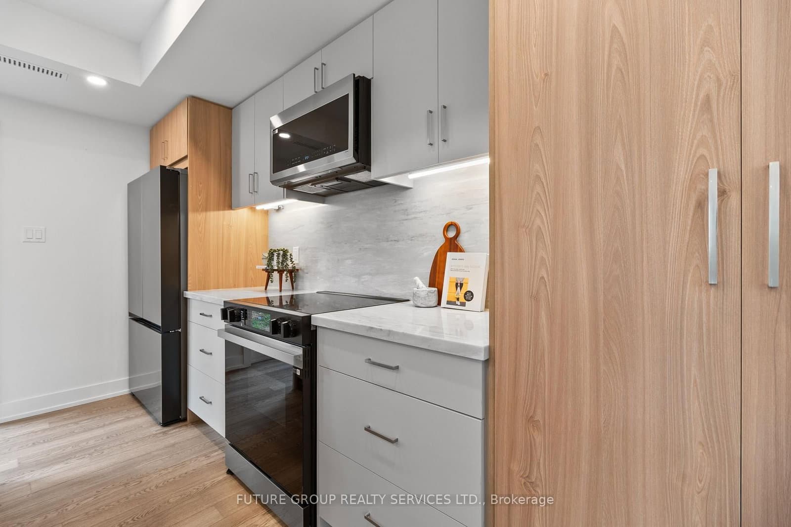 34 Poplar Avenue, Unit Unit 5 thumbnail 9