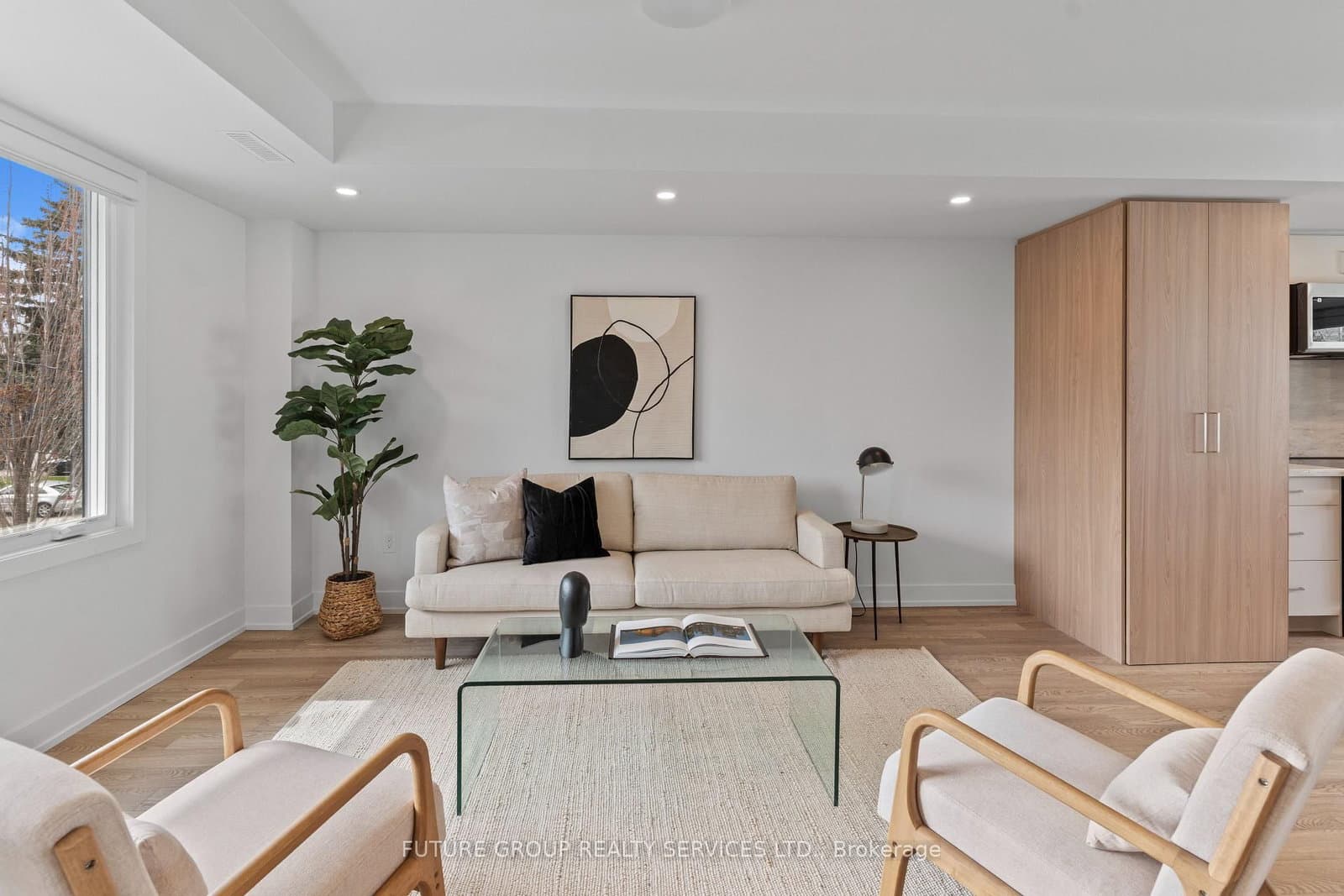 15 Acorn Avenue, Unit Unit 3 thumbnail 15
