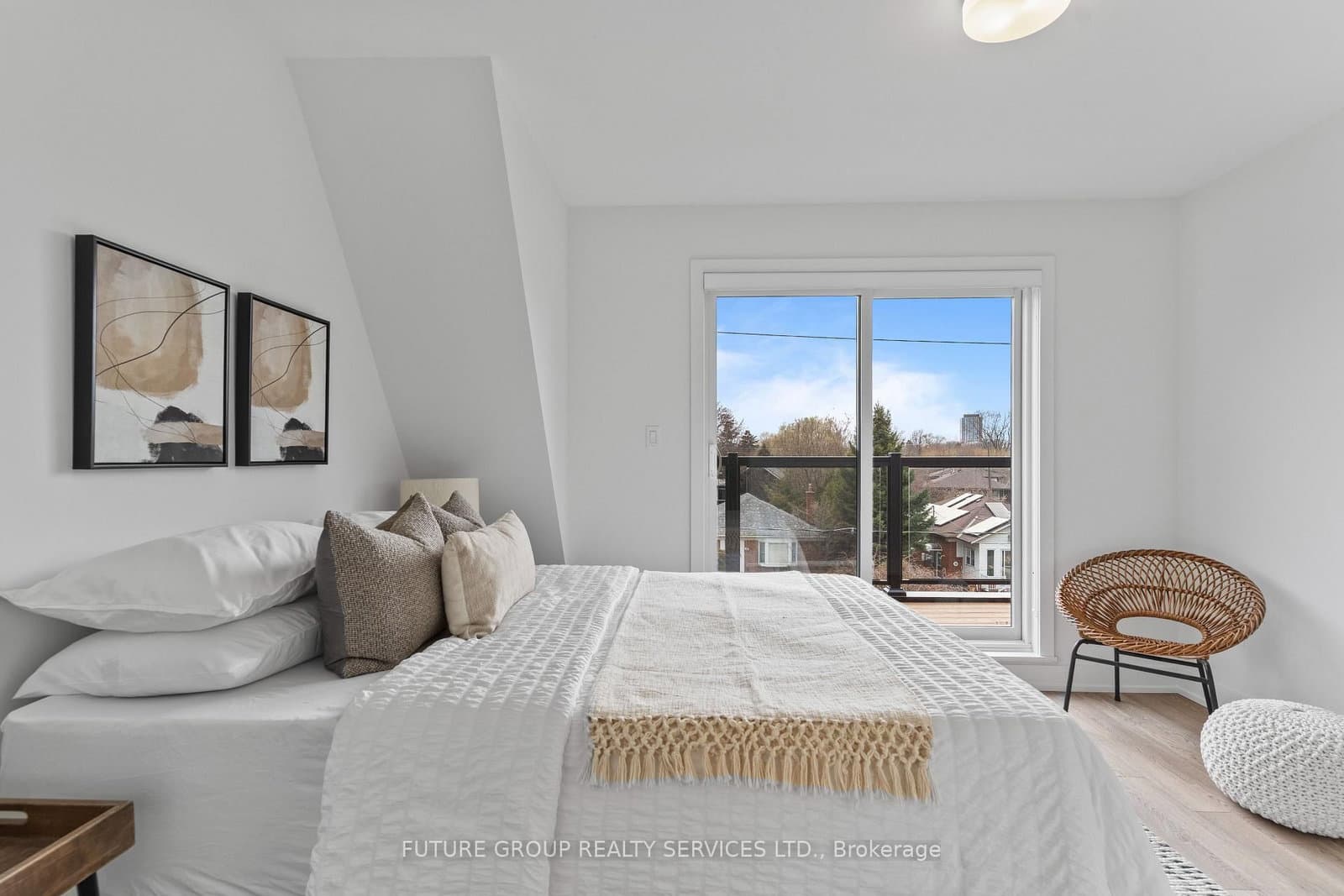 15 Acorn Avenue, Unit Unit 3 thumbnail 22