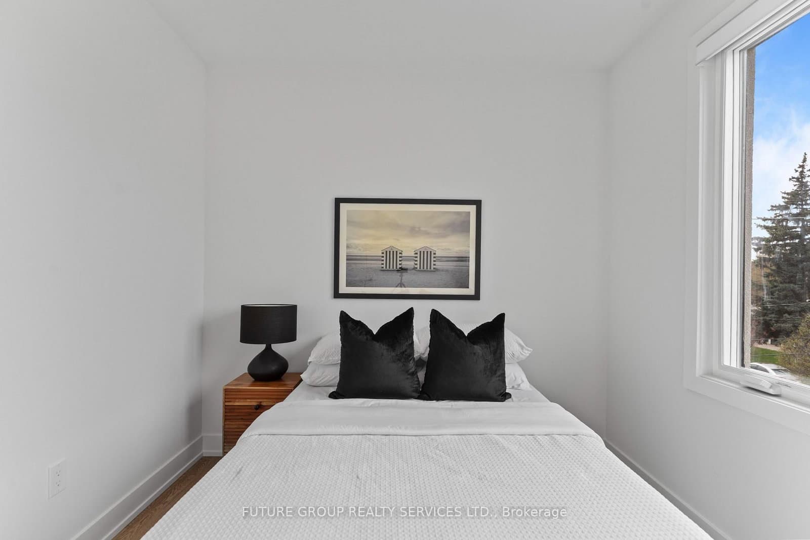 15 Acorn Avenue, Unit Unit 3 thumbnail 35