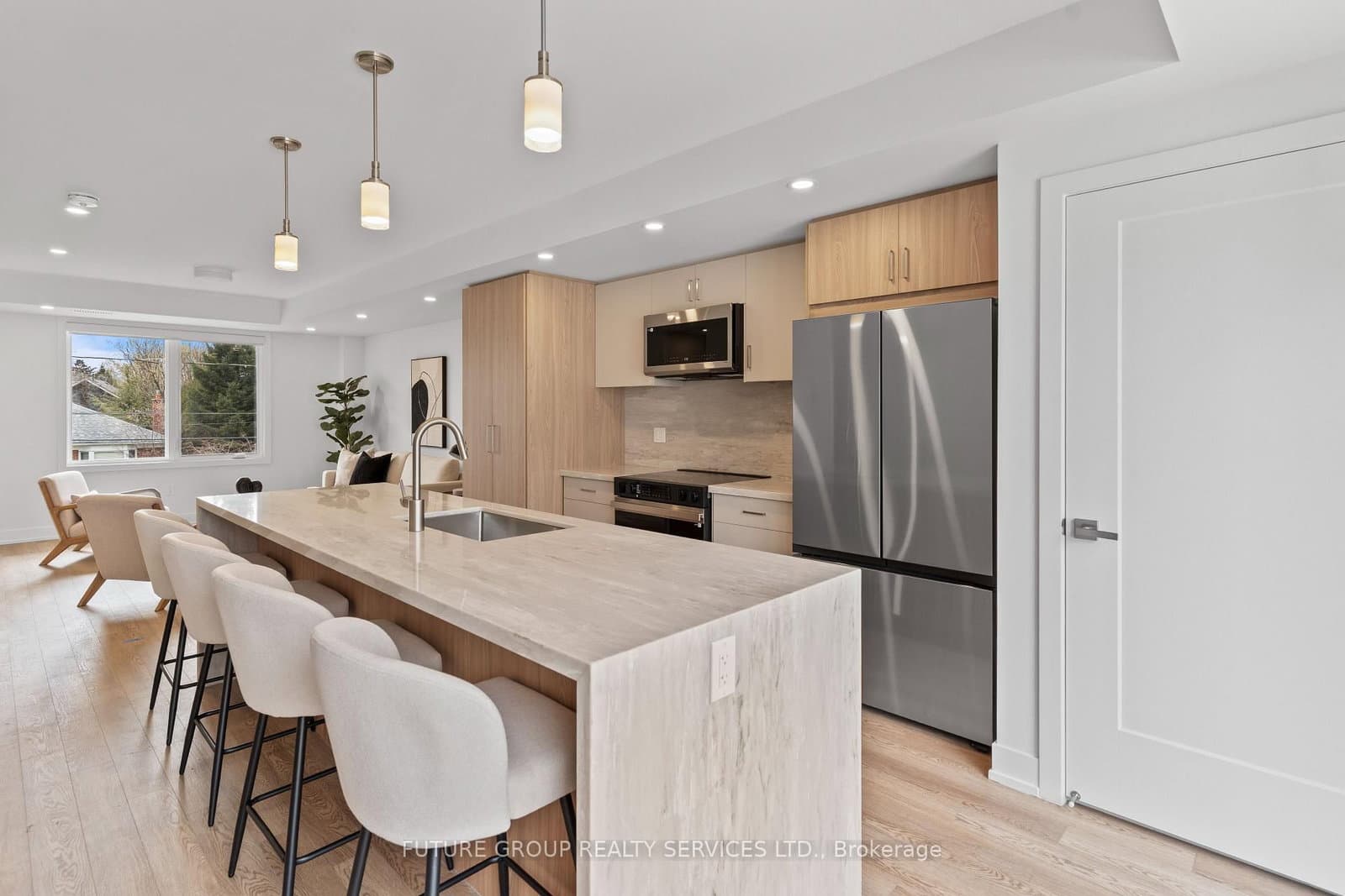 15 Acorn Avenue, Unit Unit 3 thumbnail 4