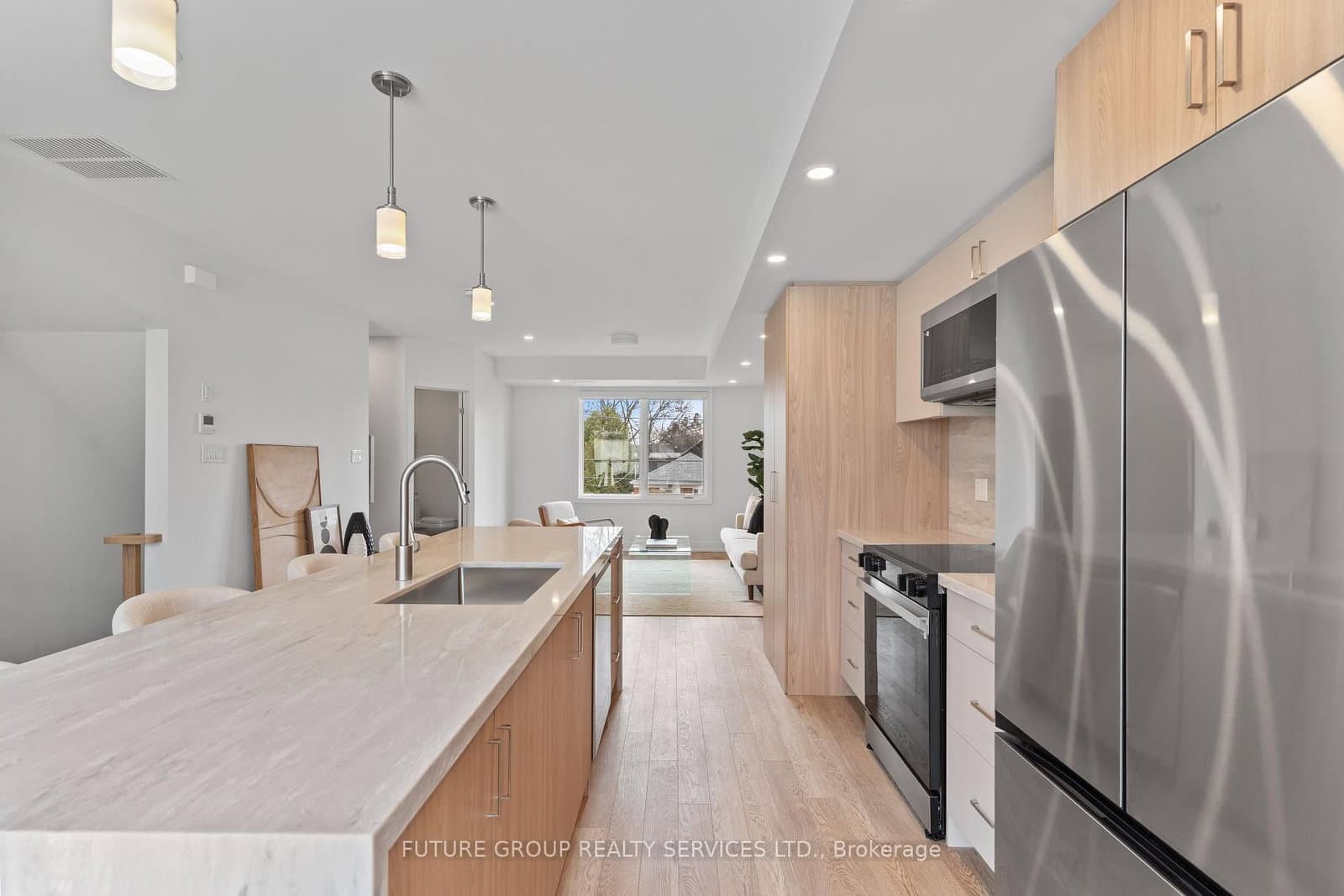 15 Acorn Avenue, Unit Unit 3 thumbnail 6