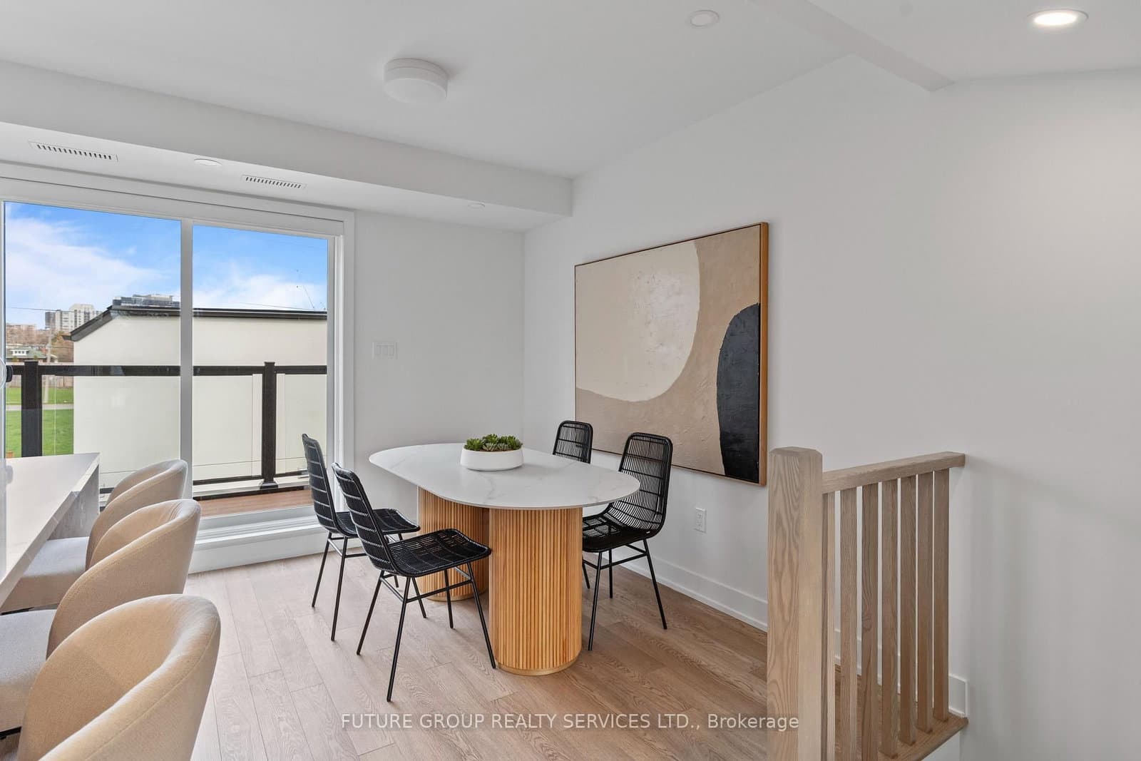 15 Acorn Avenue, Unit Unit 3 thumbnail 8