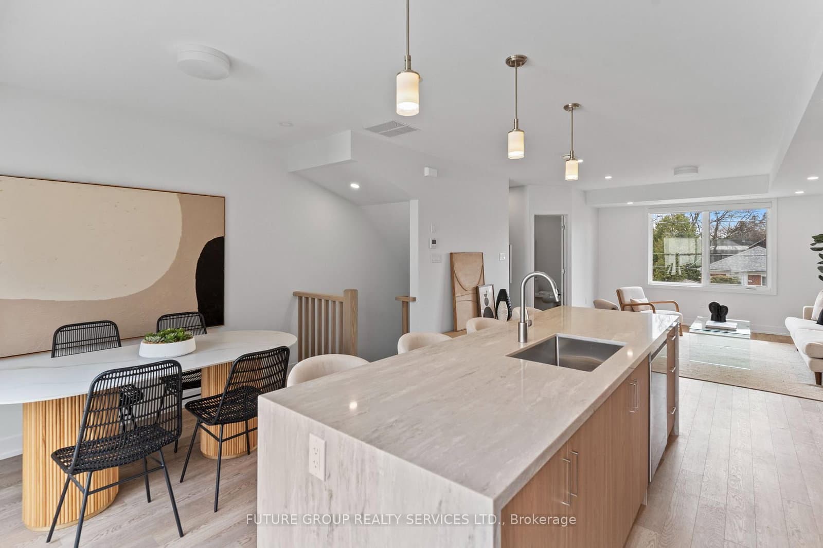15 Acorn Avenue, Unit Unit 3 thumbnail 9