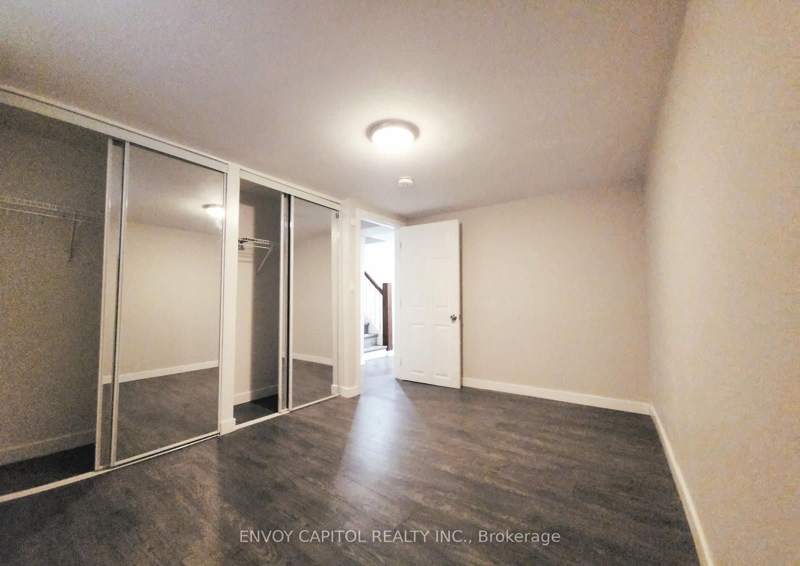84 Macdonald Avenue thumbnail 9