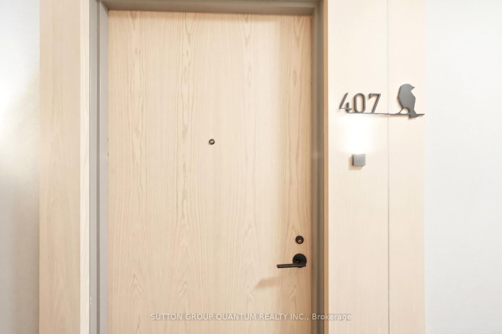 50 George Butchart Drive, Unit 407 thumbnail 2