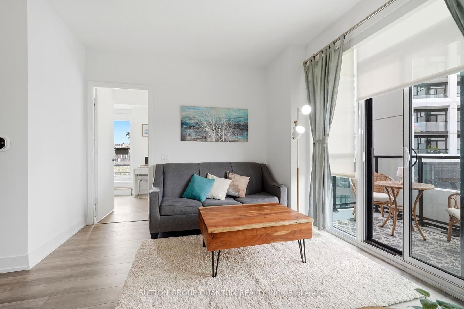 50 George Butchart Drive, Unit 407 thumbnail 4