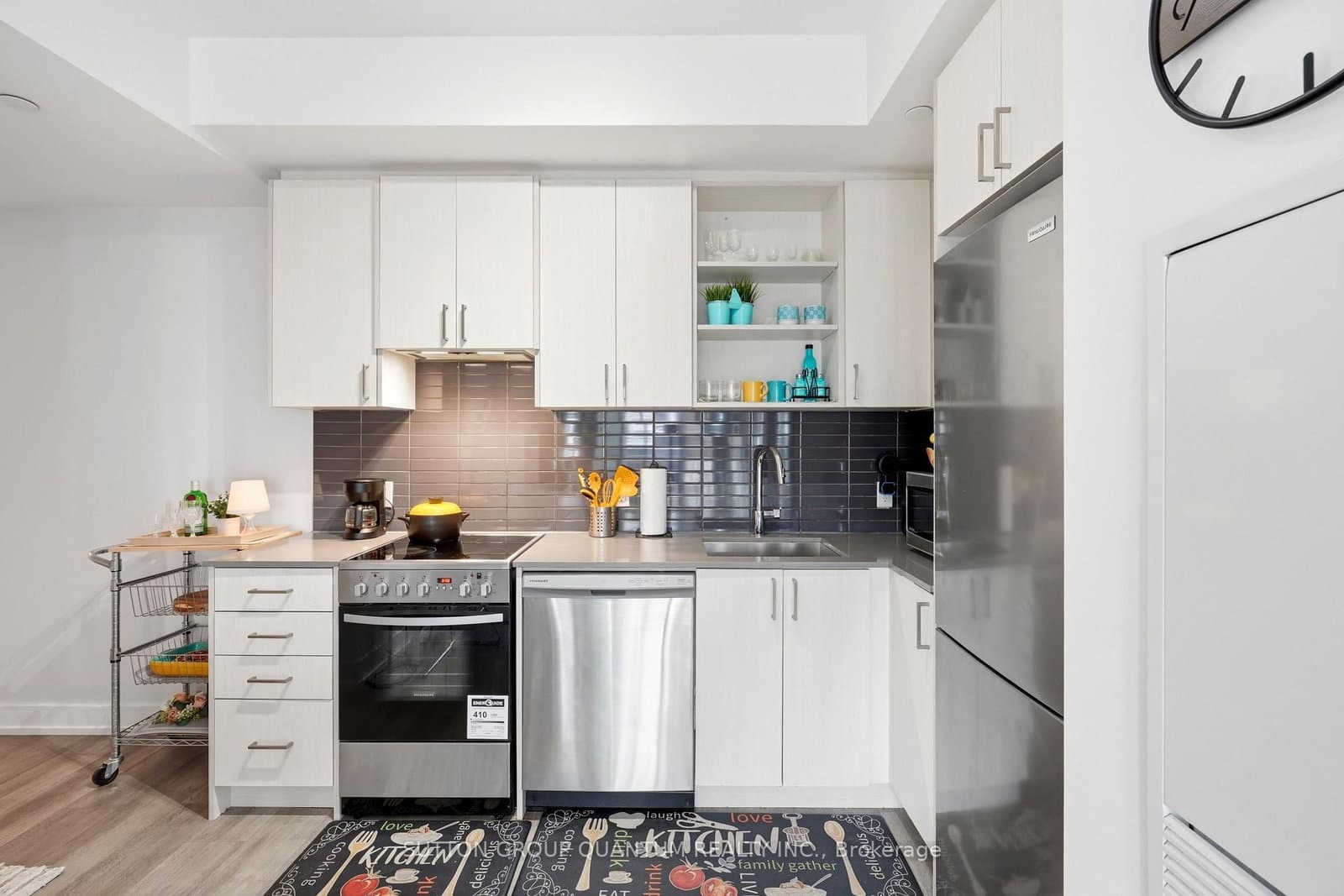 50 George Butchart Drive, Unit 407 thumbnail 8