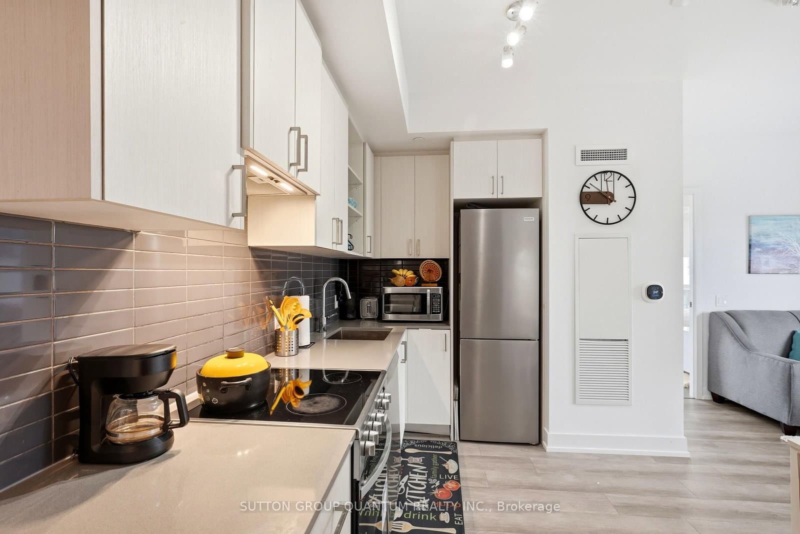 50 George Butchart Drive, Unit 407 thumbnail 9