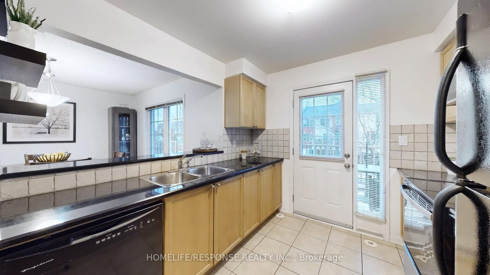 931 Deverell Place thumbnail 12