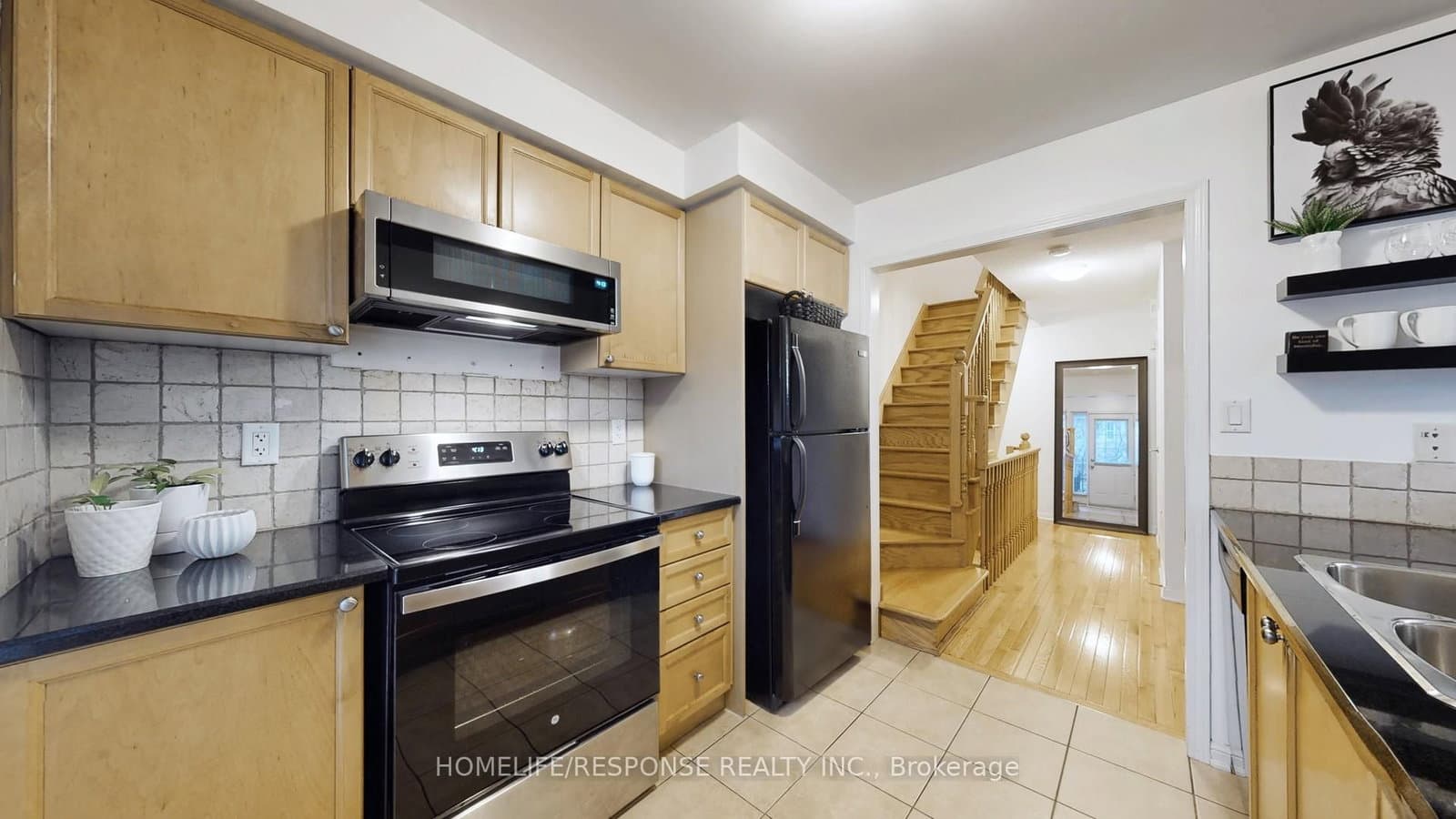 931 Deverell Place thumbnail 14