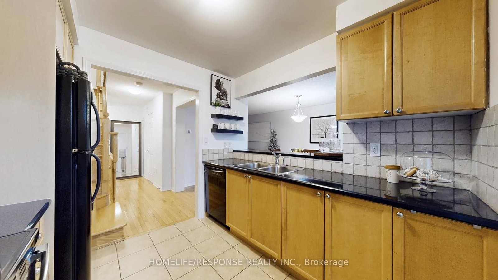 931 Deverell Place thumbnail 16