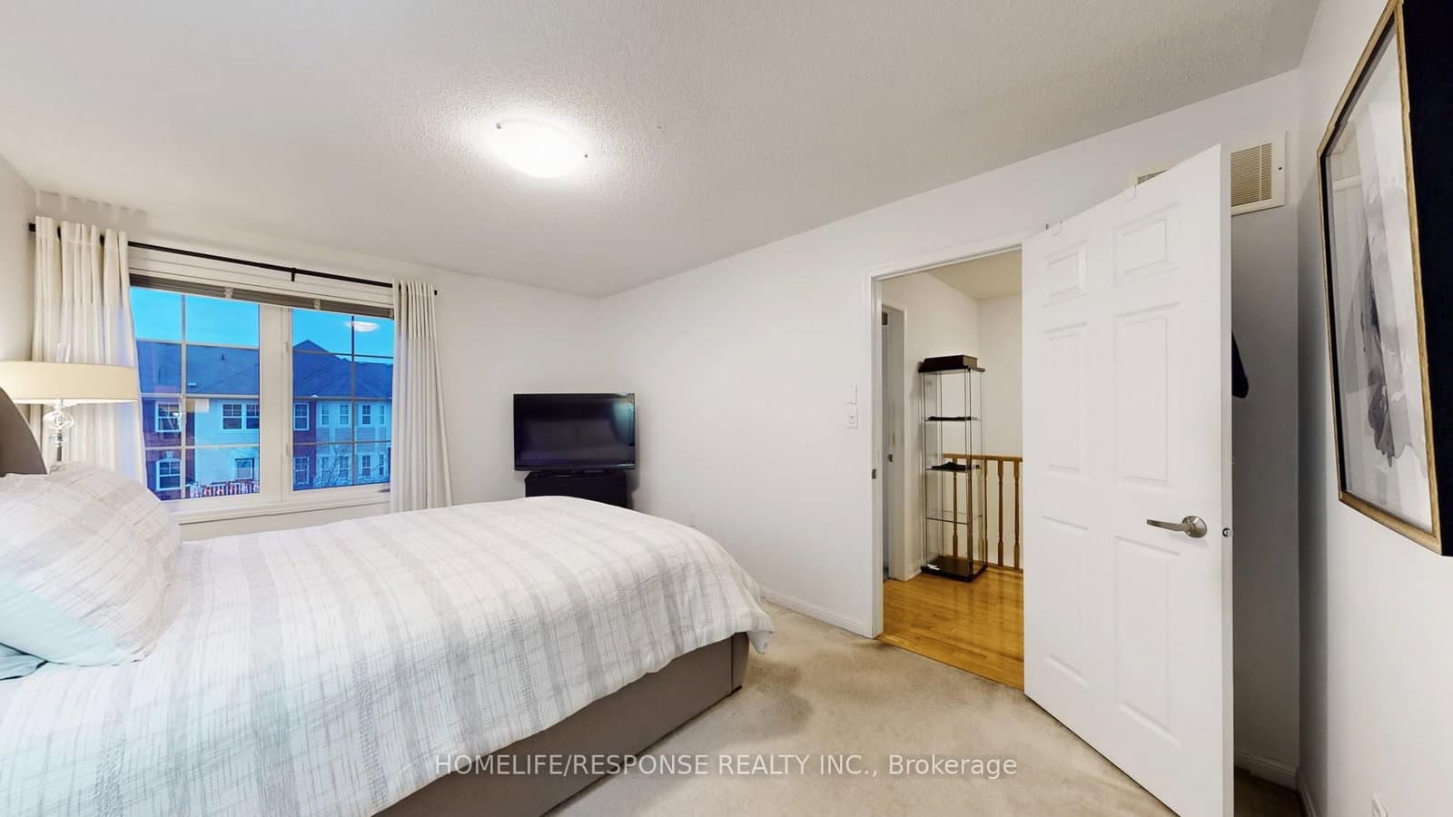 931 Deverell Place thumbnail 24