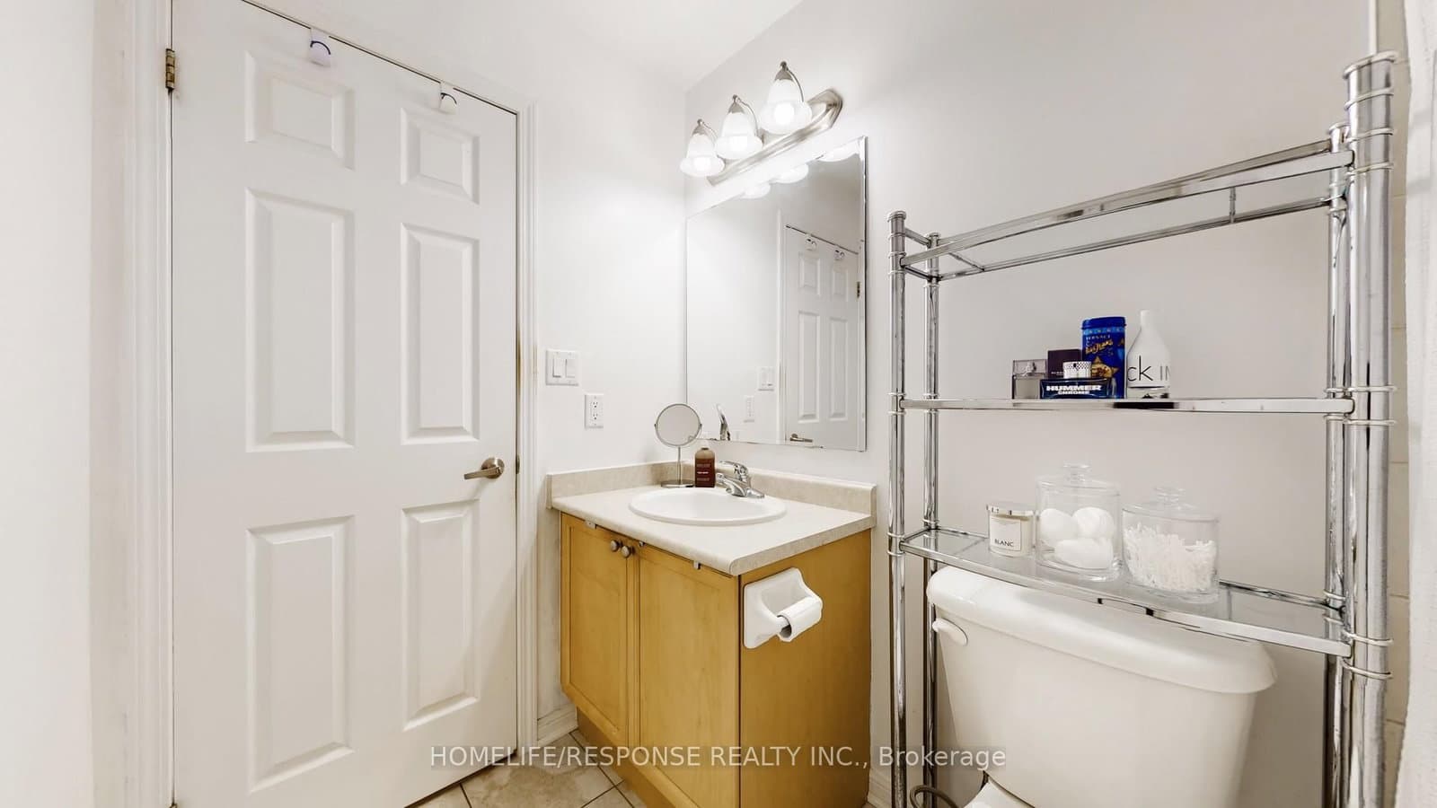 931 Deverell Place thumbnail 31