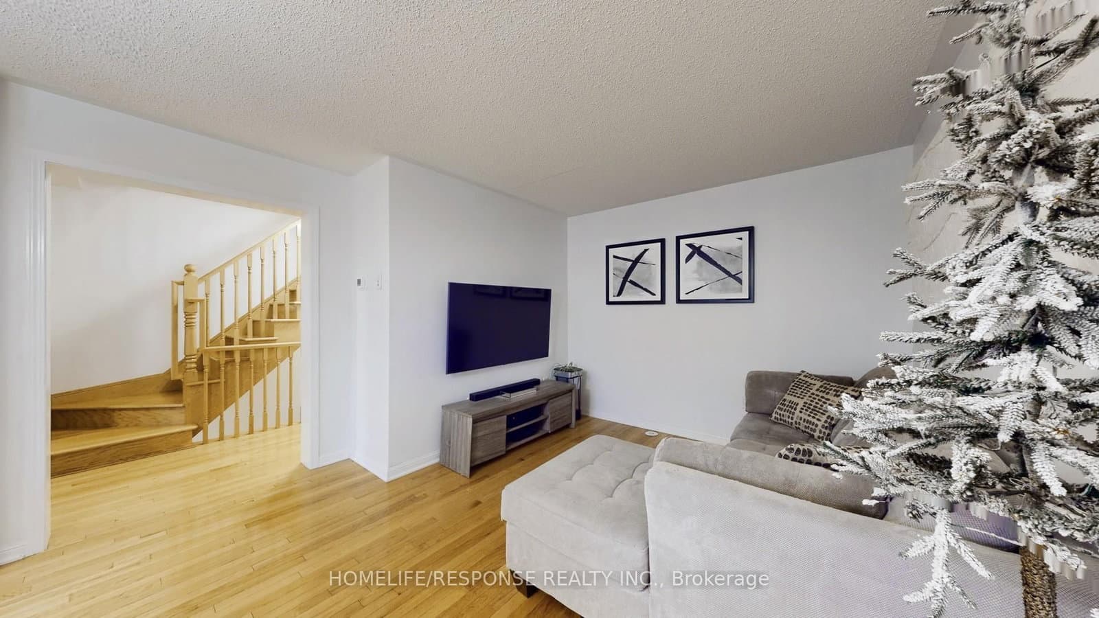 931 Deverell Place thumbnail 6