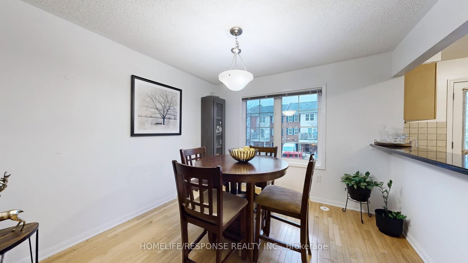 931 Deverell Place thumbnail 9
