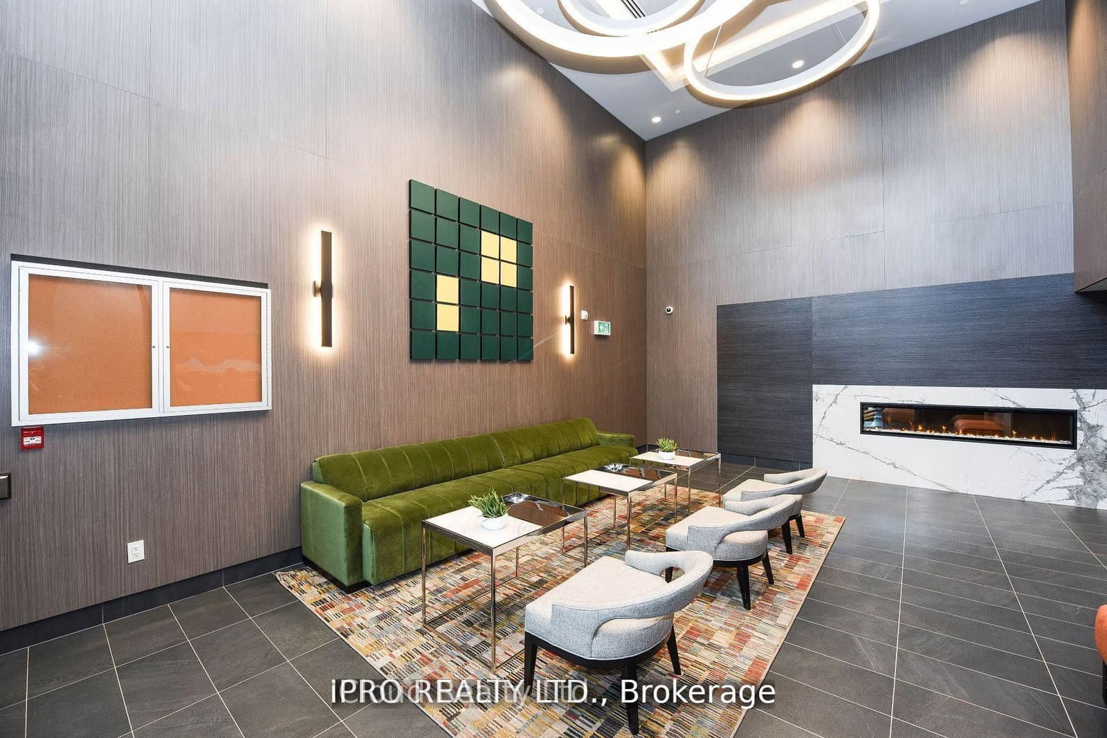 95 Dundas St W Street, Unit 004 thumbnail 29